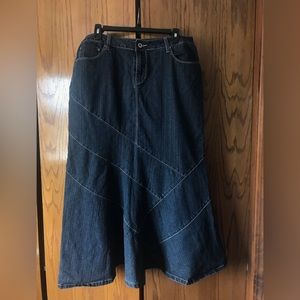 Cato women’s long denim flare skirt, size 14
